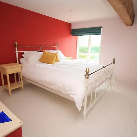 Country Retreat, Hot Tub, Games Room, Dog Friendly *