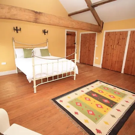 Country Retreat, Hot Tub, Games Room, Dog Friendly Ganton