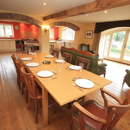 Country Retreat, Hot Tub, Games Room, Dog Friendly Feriehus