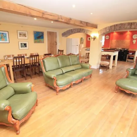 Country Retreat, Hot Tub, Games Room, Dog Friendly Feriehus