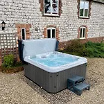 בית נופש Country Retreat, Hot Tub, Games Room, Dog Friendly