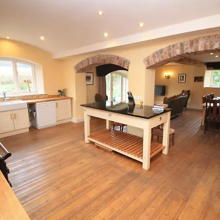 Country Retreat, Hot Tub, Games Room, Dog Friendly Ganton