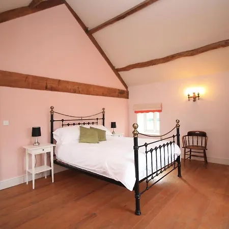 Country Retreat, Hot Tub, Games Room, Dog Friendly